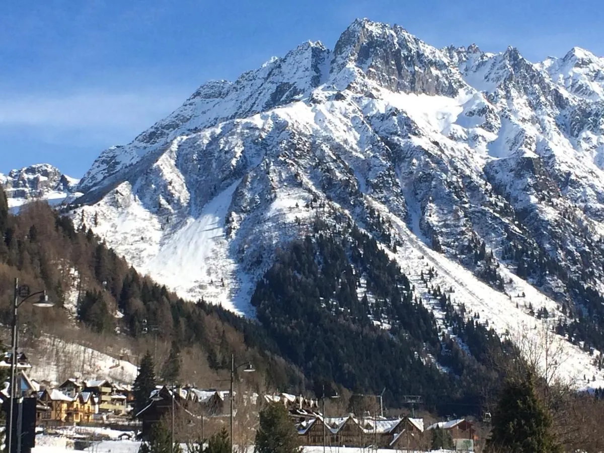 Blue Mountain Apartment Ponte Di Legno Italy